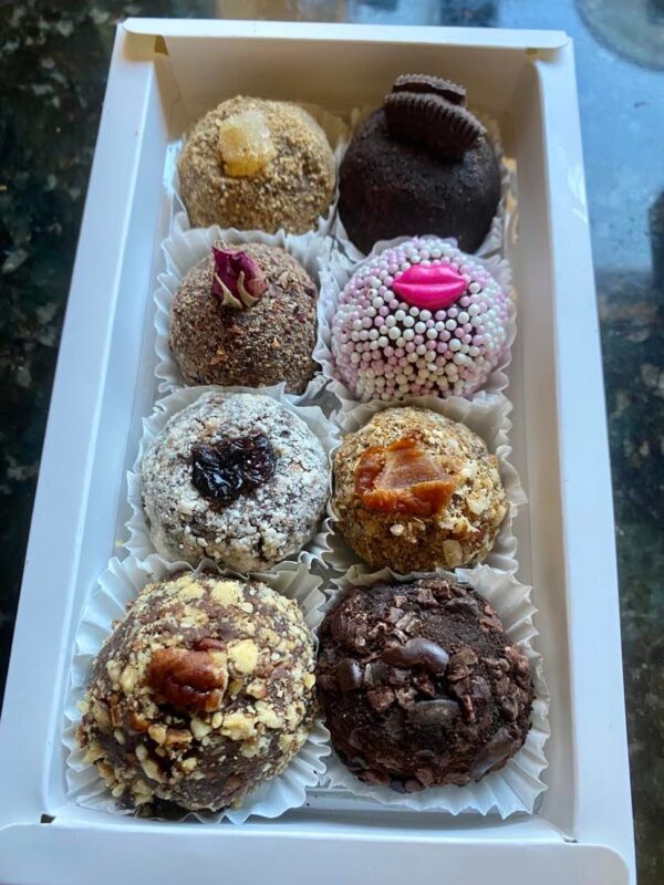 8-piece white chocolate curated truffle box